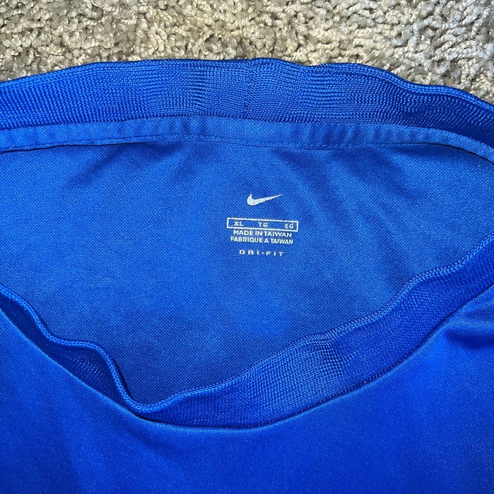 Nike Dri-Fit Tee - Picture 3 of 3